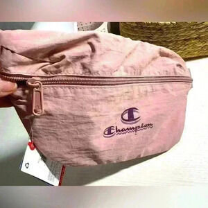 NWT Champion bag belt in dust pink